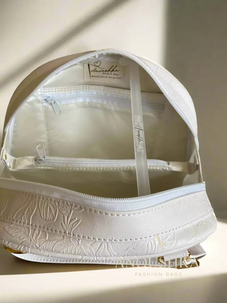 Evie Bowler Handbag white