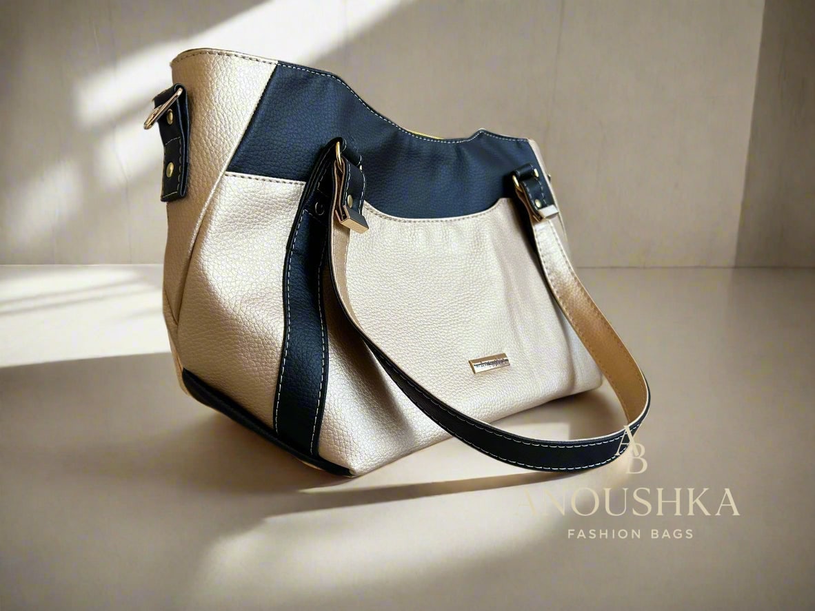 Hiraeth Handbag Gold & black