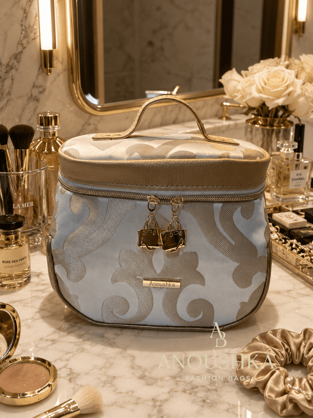 Fernweh luxury vanity cosmetic case (Gold)