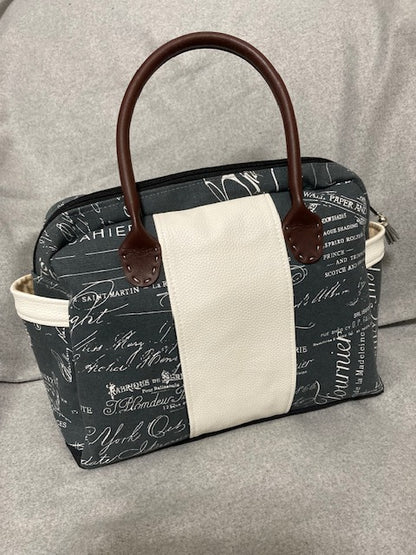 Lira tote bag