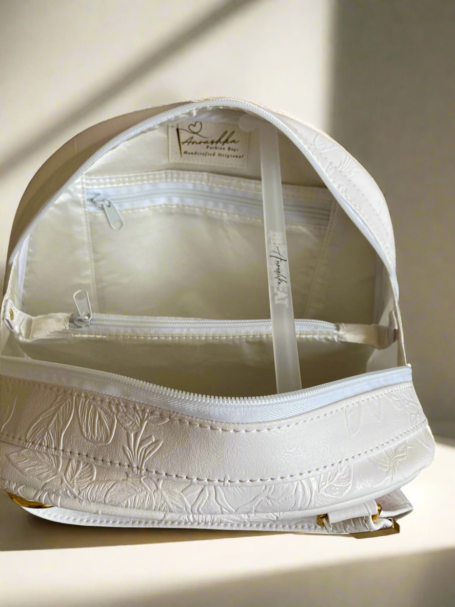 Evie Bowler Handbag white