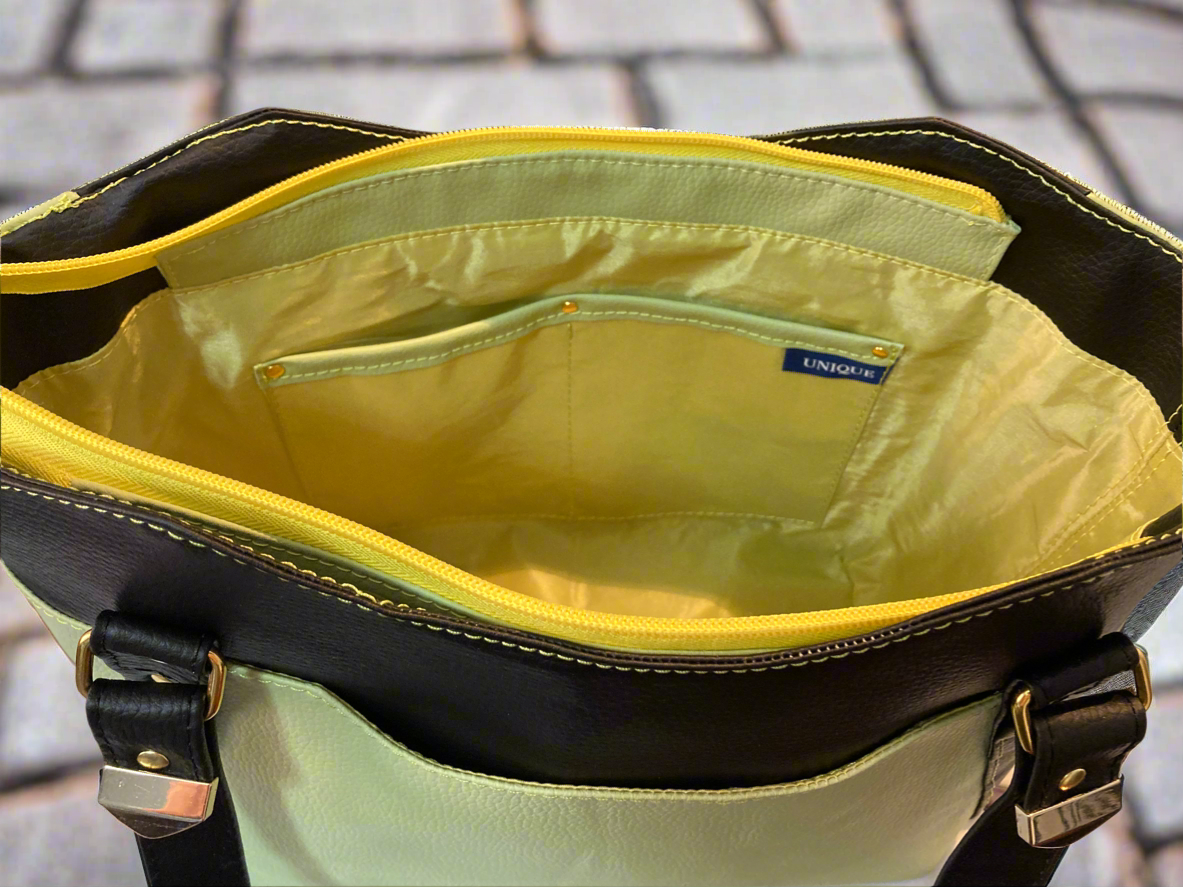 Hiraeth Handbag pistachio & black