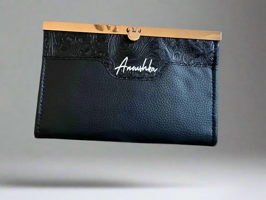 Compact Clutch Wallet (Black)