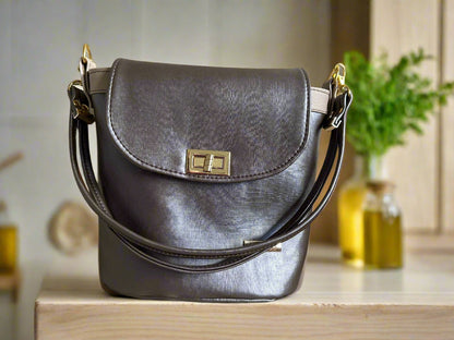 Baby Belle Bucket Bag (brown)