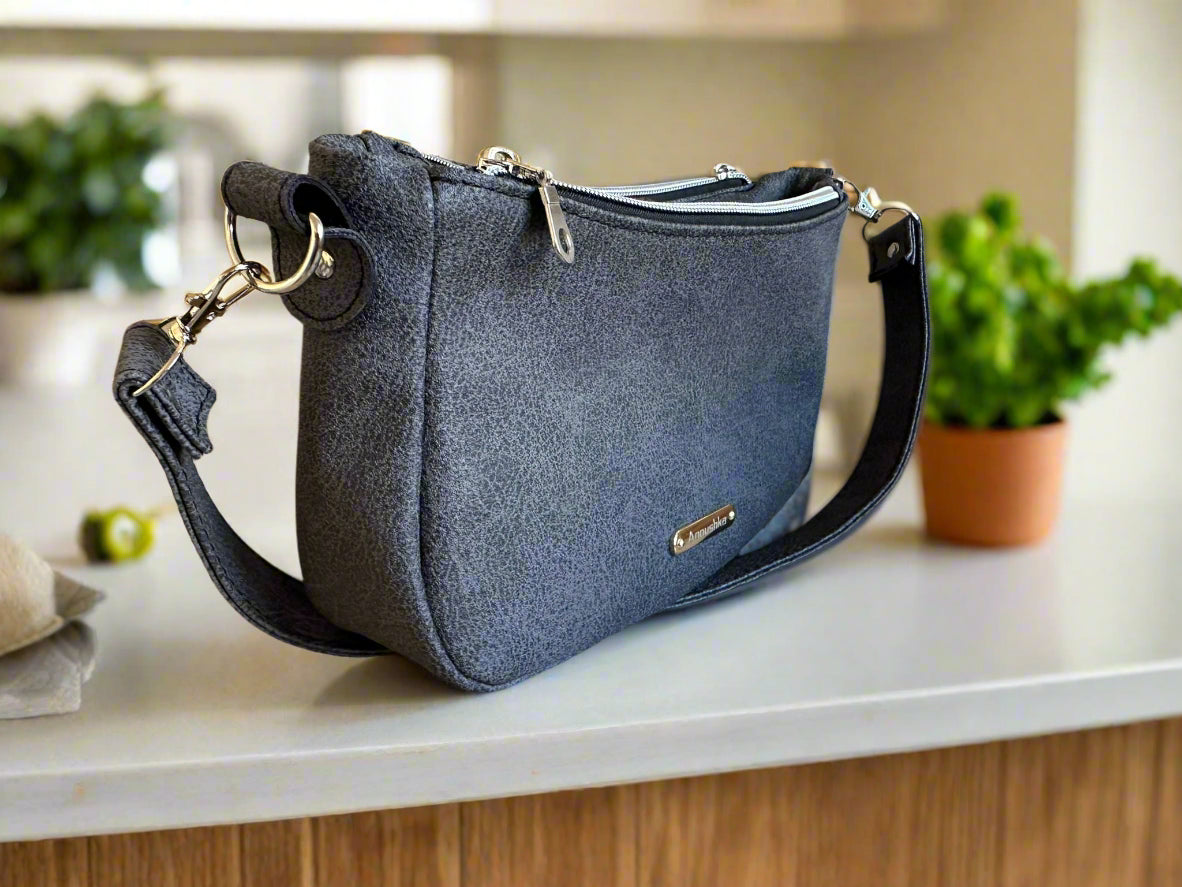 Aries Crossbody Bag (Grey)