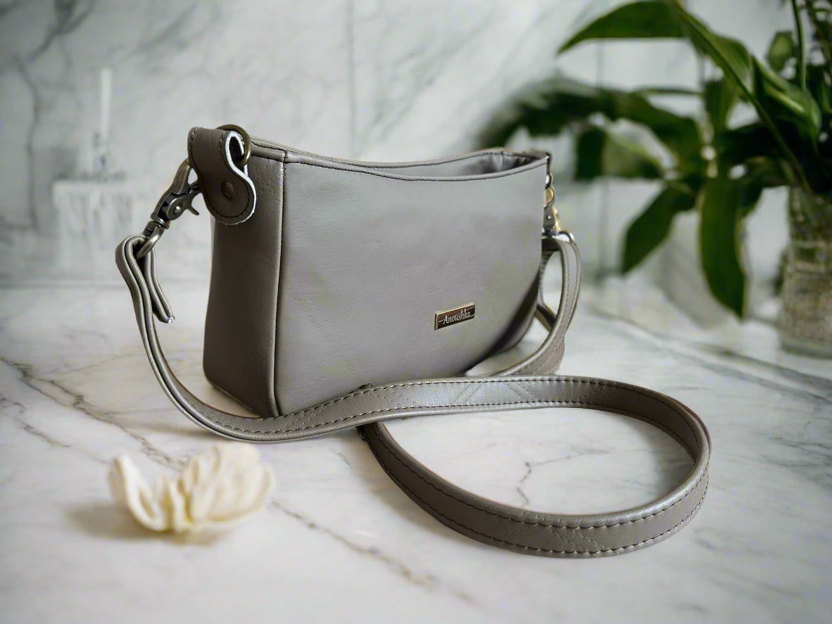 Aries Crossbody Bag (Taupe)