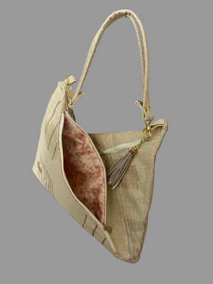 Traudy Triangular Shoulder Bag(Beige)