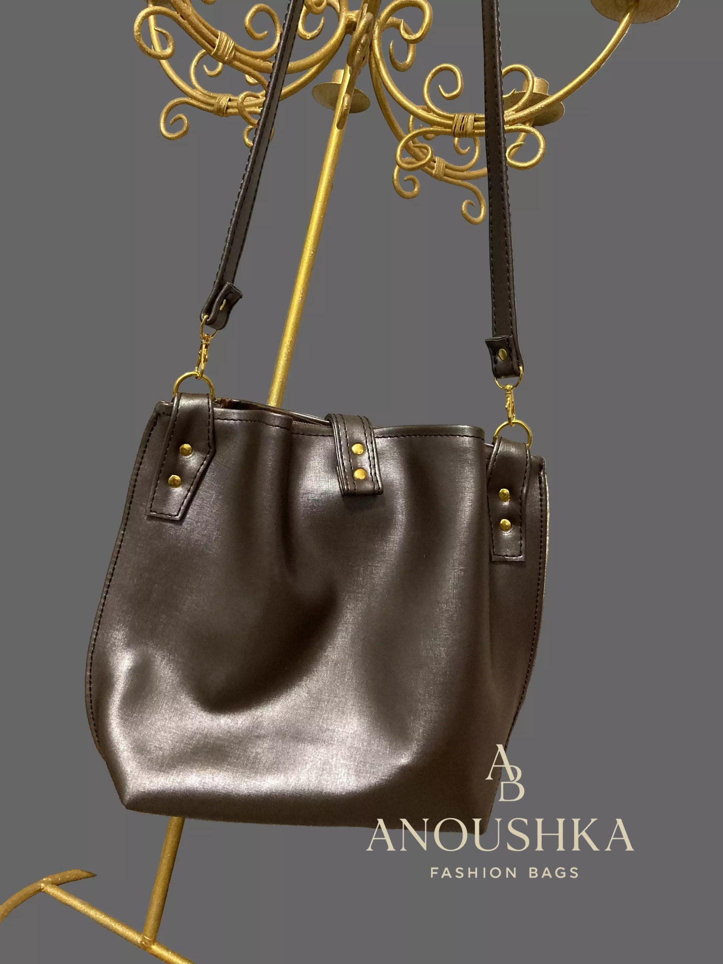 Hinterland Handbag(Brown)