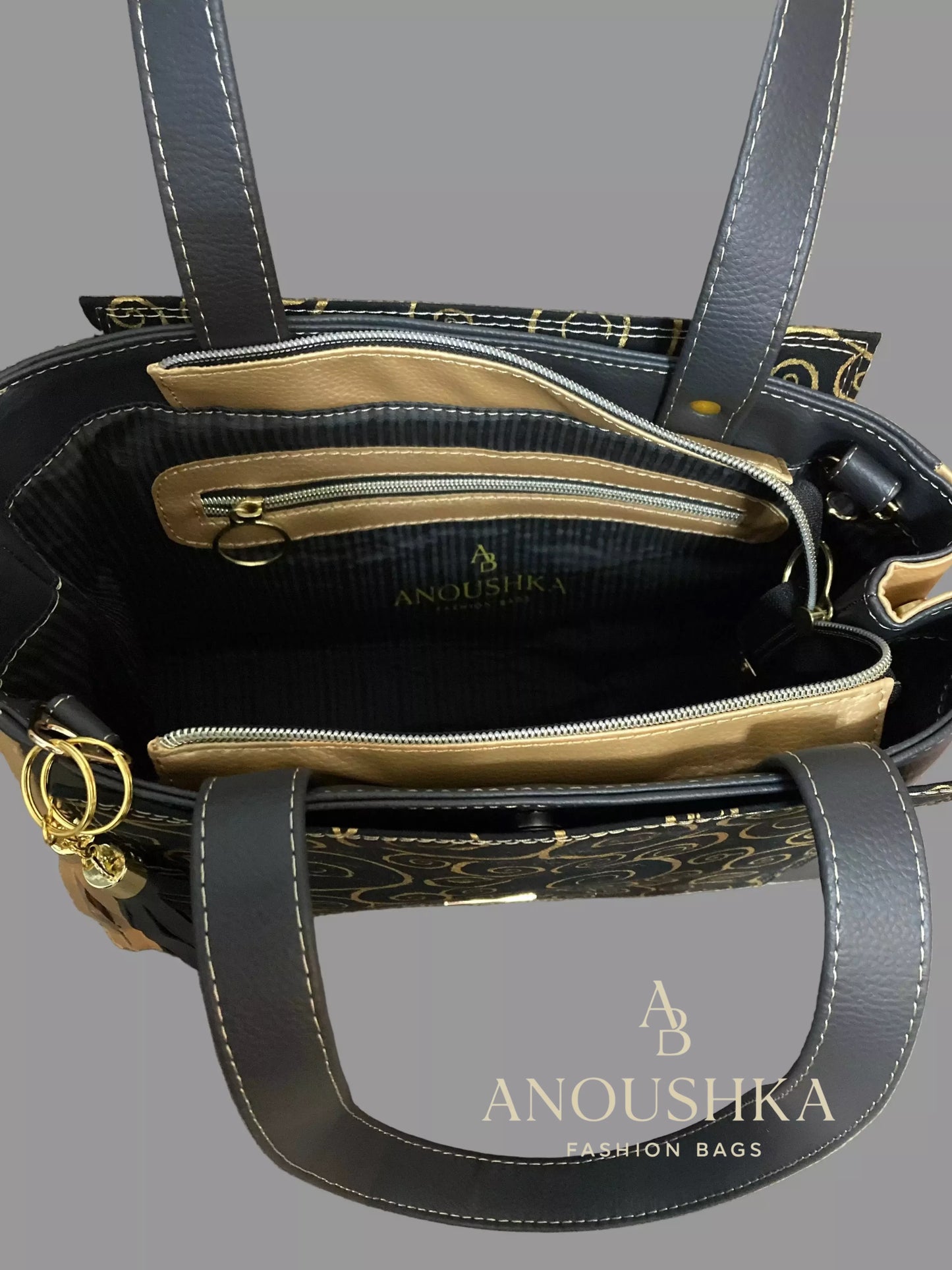 Charyn Handbag(Gold)