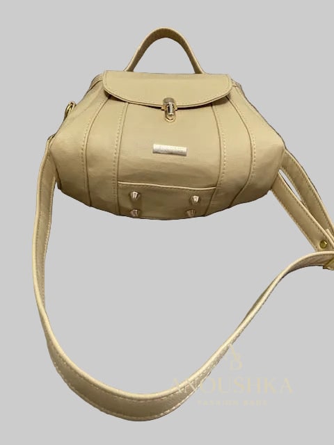 Novella Handbag (Tan)
