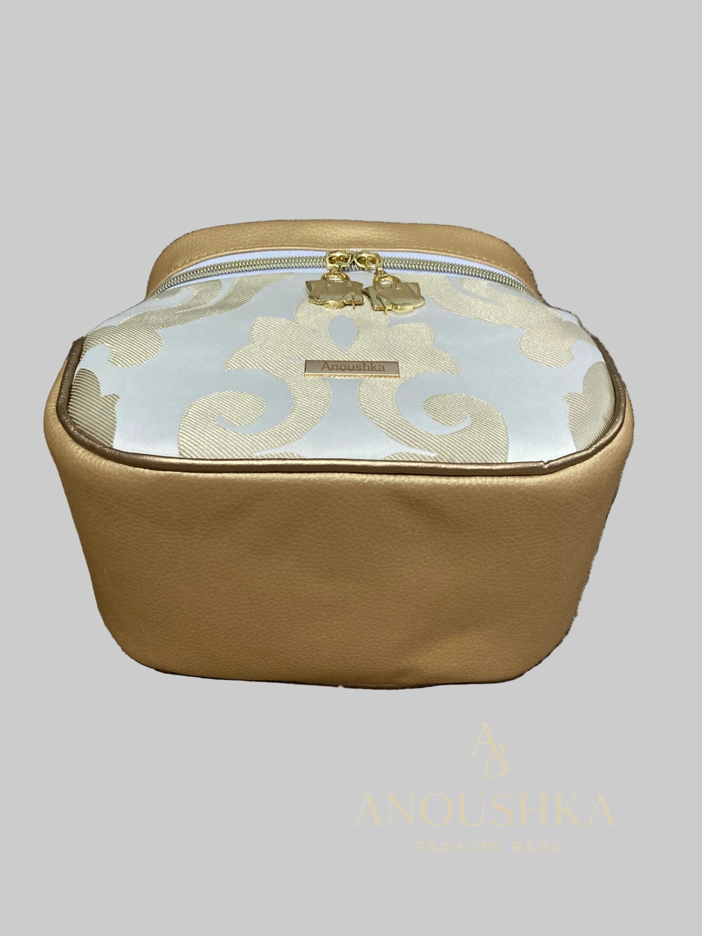 Fernweh luxury vanity cosmetic case (Gold)