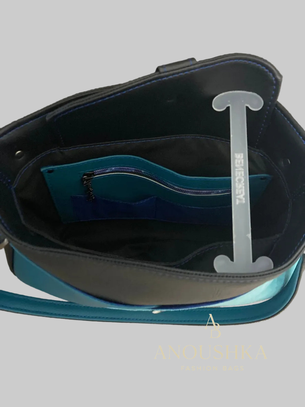 Reverdie Shoulder Bag (Teal/Black)